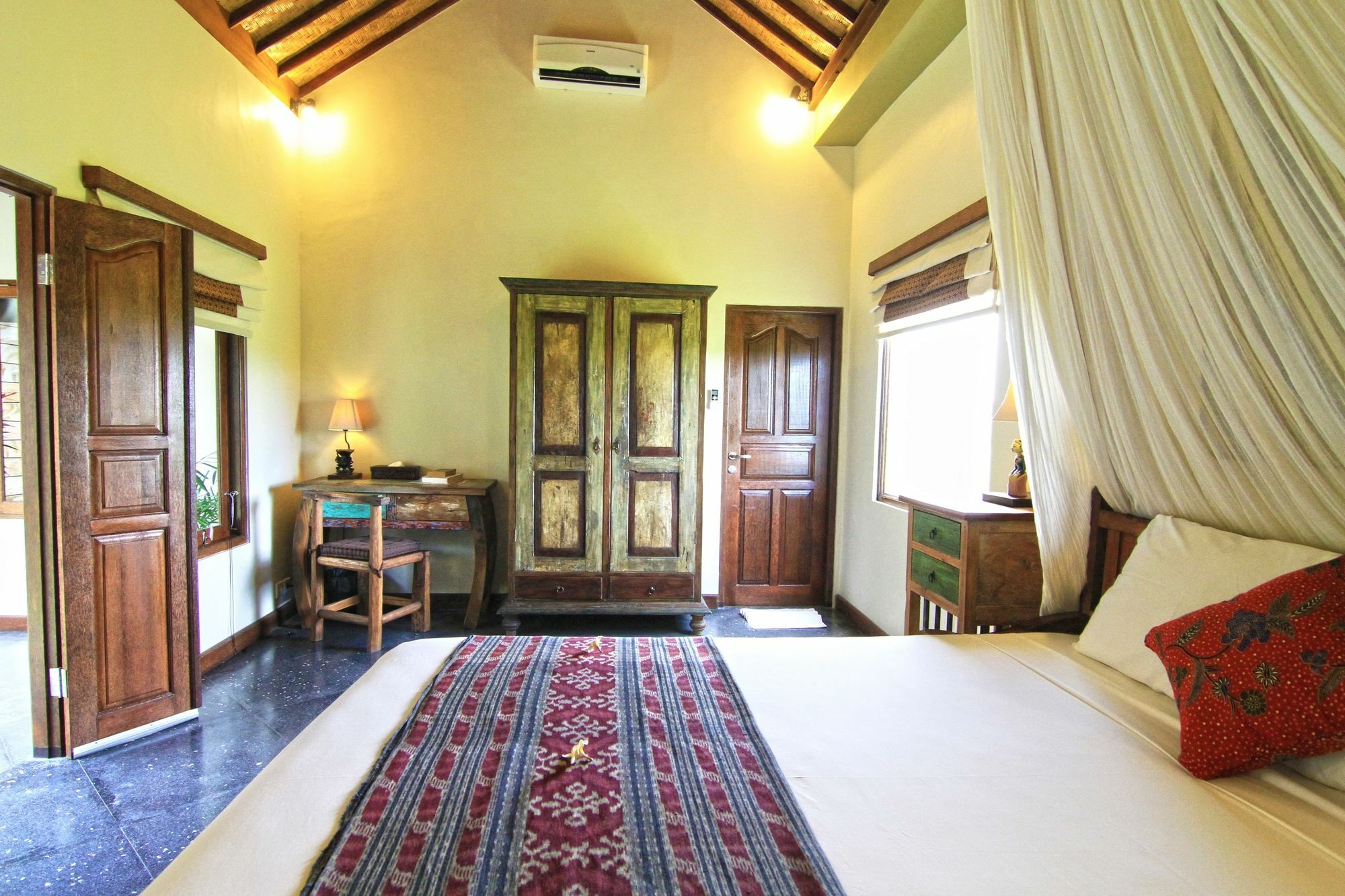 กูบู เกดูงู วิลลา Hotel ทานาล็อต ภายนอก รูปภาพ